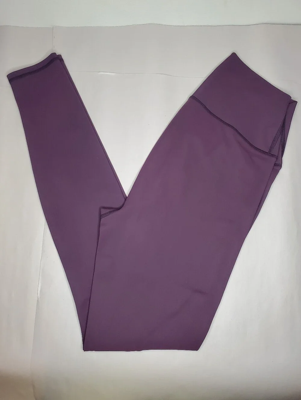 High Waist Ripped Warrior Leggings in Eggplant Size L